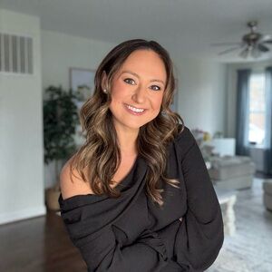 Meet your Posher, Evelyn